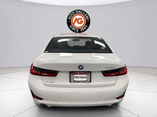 Alpine White 2021 BMW 330 330i