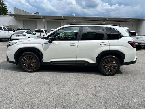 Crystal White Pearl 2025 Subaru Forester Hybrid Sport