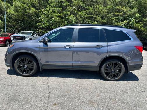 Gray 2022 Honda Pilot 2WD Special Edition