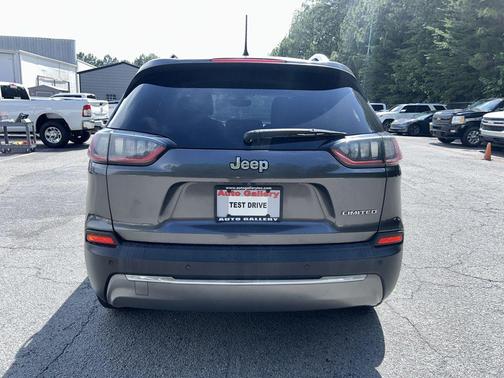 Granite Crystal Metallic Clearcoat 2019 Jeep Cherokee Limited