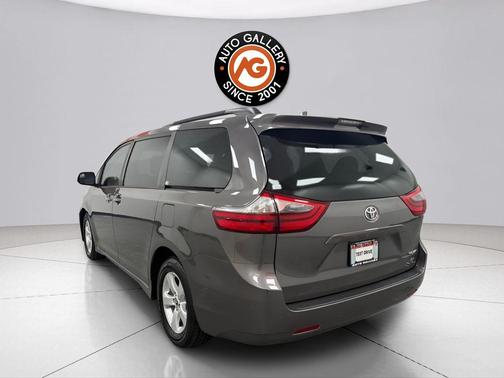 Predawn Gray Mica 2020 Toyota Sienna LE