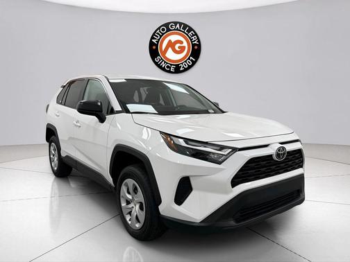 Ice Cap 2025 Toyota RAV4 LE