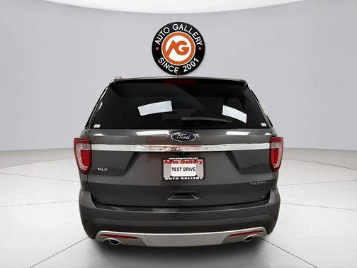 MAGNETIC METALLIC 2016 Ford Explorer XLT
