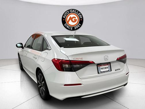 Platinum White Pearl 2022 Honda Civic EX