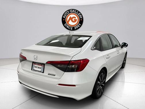 Platinum White Pearl 2022 Honda Civic EX