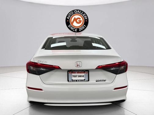 Platinum White Pearl 2022 Honda Civic EX
