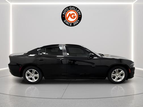 Pitch Black Clearcoat 2022 Dodge Charger SXT