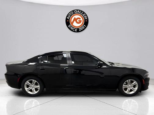 Pitch Black Clearcoat 2022 Dodge Charger SXT