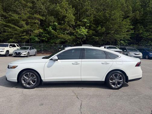 Platinum White Pearl 2024 Honda Accord EX
