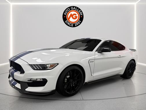 Oxford White 2017 Ford Shelby GT350 Base