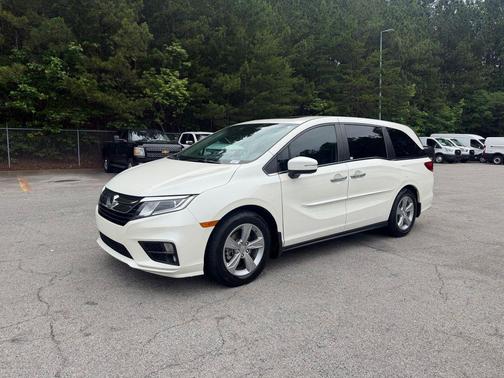White Diamond Pearl 2018 Honda Odyssey EX-L