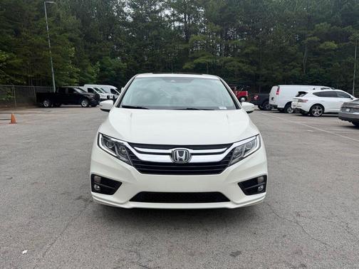 White Diamond Pearl 2018 Honda Odyssey EX-L
