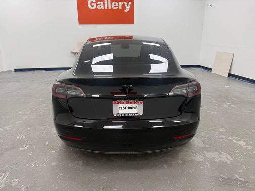 Solid Black 2020 Tesla Model 3 Standard Range Plus