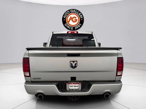 Bright Silver Metallic Clearcoat 2012 RAM 1500 ST