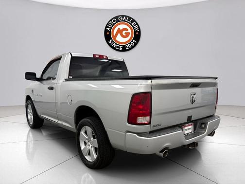 Bright Silver Metallic Clearcoat 2012 RAM 1500 ST