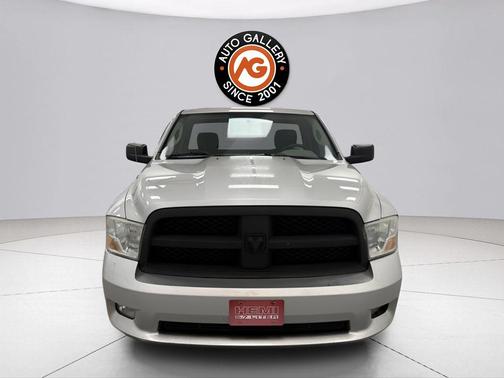 Bright Silver Metallic Clearcoat 2012 RAM 1500 ST