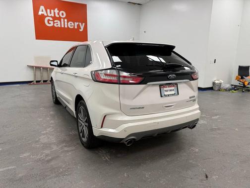 WHITE PLATINUM MET TRI-COAT 2019 Ford Edge Titanium