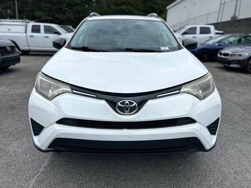 Super White 2016 Toyota RAV4 LE