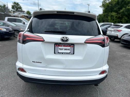 Super White 2016 Toyota RAV4 LE