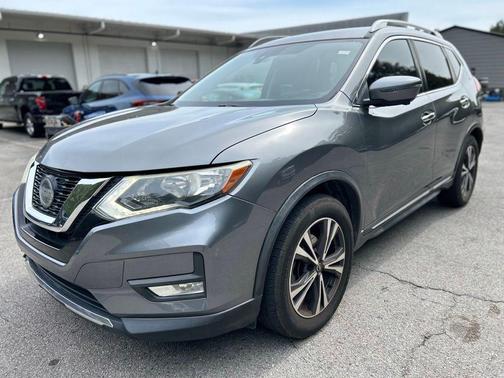 Gun Metallic 2018 Nissan Rogue SL