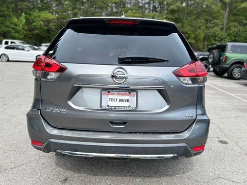 Gun Metallic 2018 Nissan Rogue SL