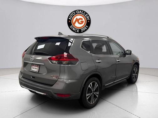 Gun Metallic 2018 Nissan Rogue SL