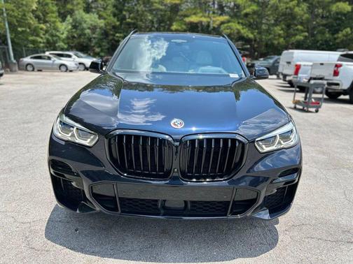 Carbon Black Metallic 2023 BMW X5 M50i