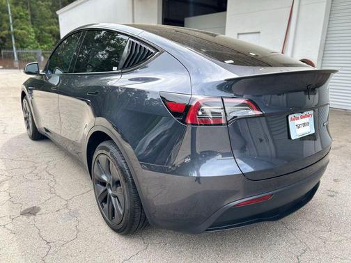 Stealth Grey 2025 Tesla Model Y Long Range Dual Motor Rear-Wheel Drive
