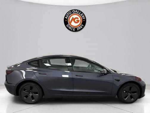 Midnight Silver Metallic 2023 Tesla Model 3 Standard Range