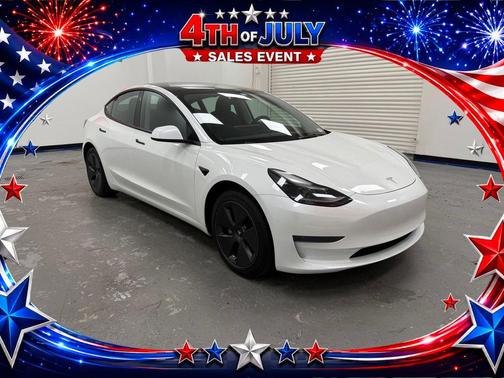 Pearl White Multi-Coat 2023 Tesla Model 3 Standard Range