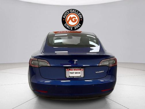 Deep Blue Metallic 2019 Tesla Model 3 Mid Range