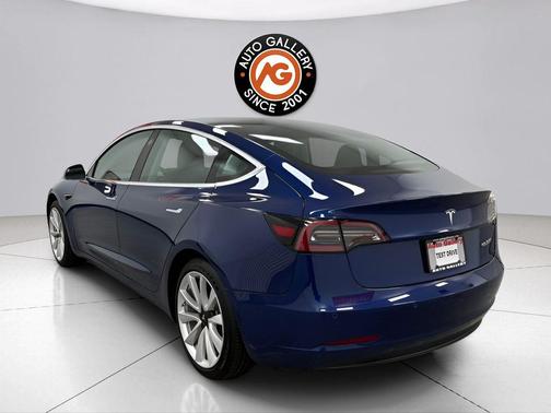 Deep Blue Metallic 2019 Tesla Model 3 Mid Range