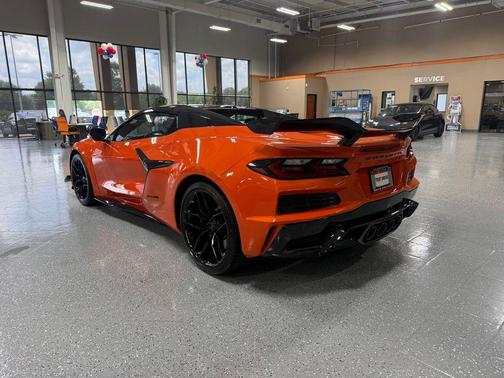 Sebring Orange Tintcoat 2026 Chevrolet Corvette Z06