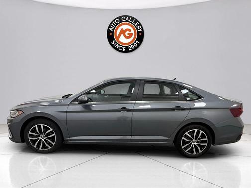 Gray 2025 Volkswagen Jetta 1.5T SE
