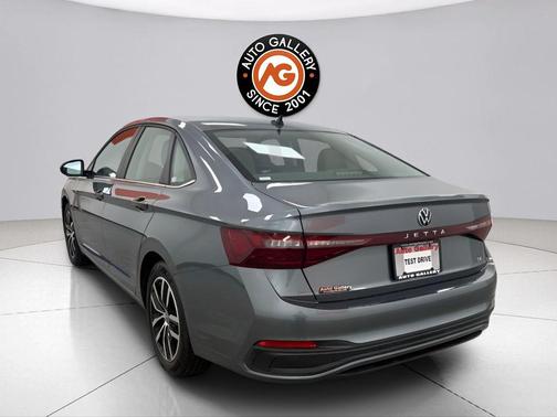 Gray 2025 Volkswagen Jetta 1.5T SE