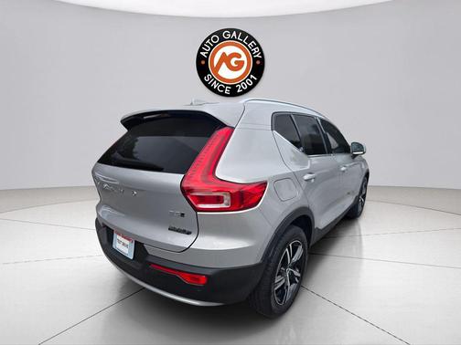 Silver 2023 Volvo XC40 B5 Plus Bright Theme