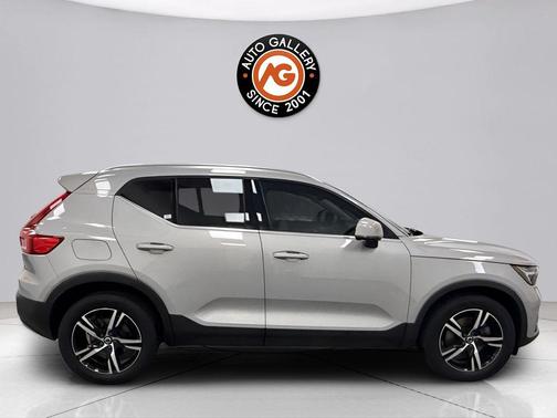 Silver 2023 Volvo XC40 B5 Plus Bright Theme