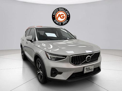 Silver 2023 Volvo XC40 B5 Plus Bright Theme