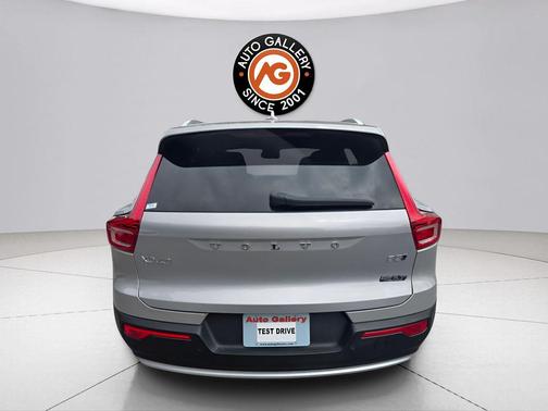 Silver 2023 Volvo XC40 B5 Plus Bright Theme