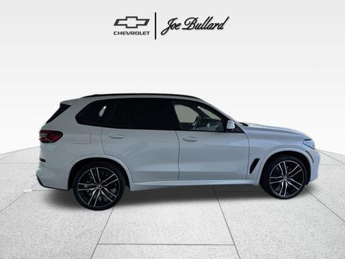 2023 BMW X5 M50i