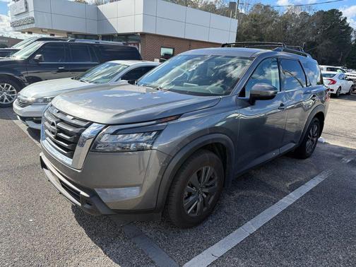 2023 Nissan Pathfinder SV FWD