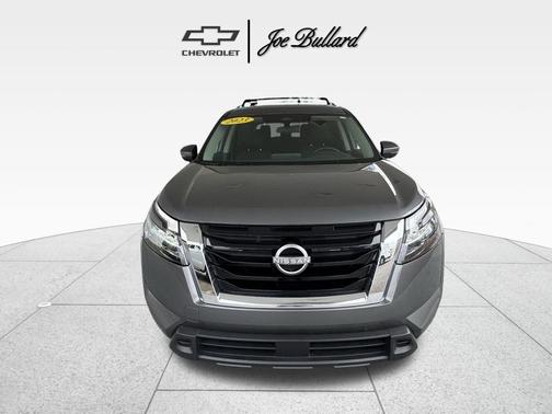 2023 Nissan Pathfinder SV FWD