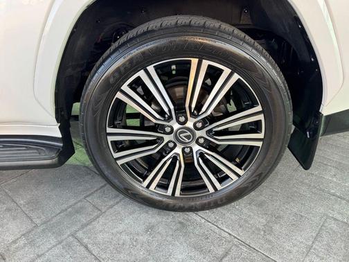 2023 Lexus LX 600 Luxury