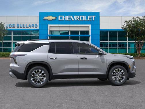 Sterling Gray Metallic 2026 Chevrolet Traverse LT