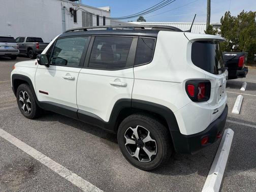 2022 Jeep Renegade Trailhawk