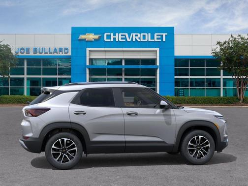 Sterling Gray Metallic 2026 Chevrolet Trailblazer LT