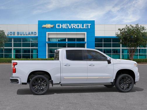 Polar White Tricoat 2026 Chevrolet Silverado 1500 High Country