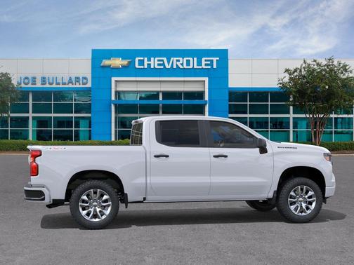 Summit White 2026 Chevrolet Silverado 1500 Custom