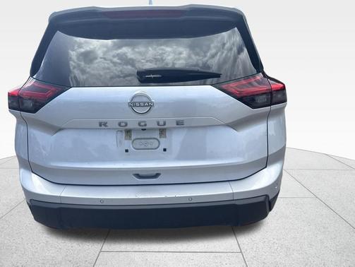 Brilliant Silver Metallic 2025 Nissan Rogue SV