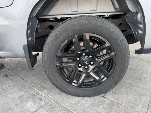 Sterling Gray Metallic 2023 Chevrolet Silverado 1500 Custom